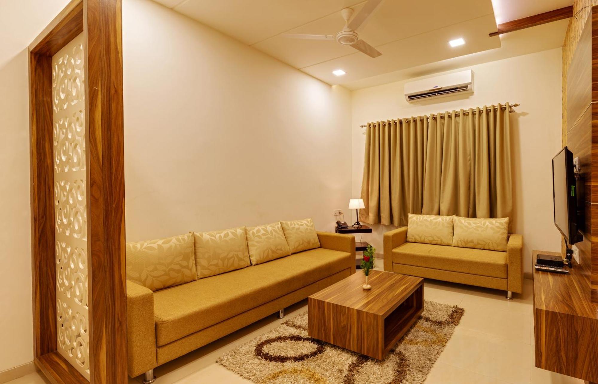 Hotel Woodland Kolhapur Exterior foto