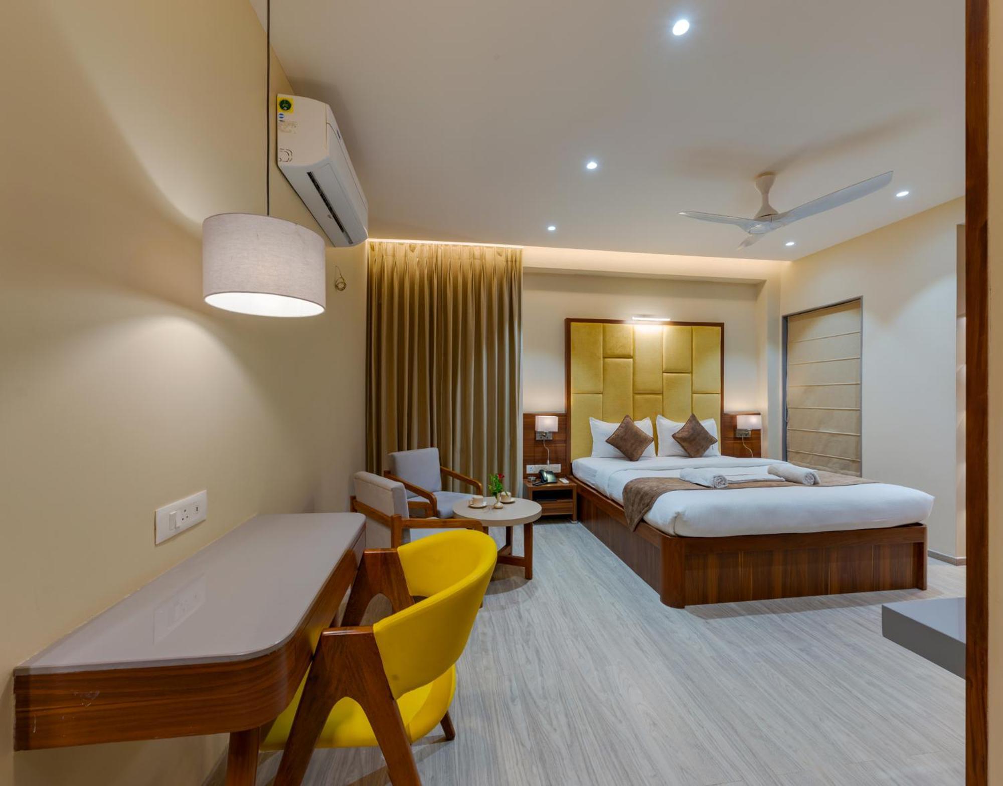 Hotel Woodland Kolhapur Exterior foto
