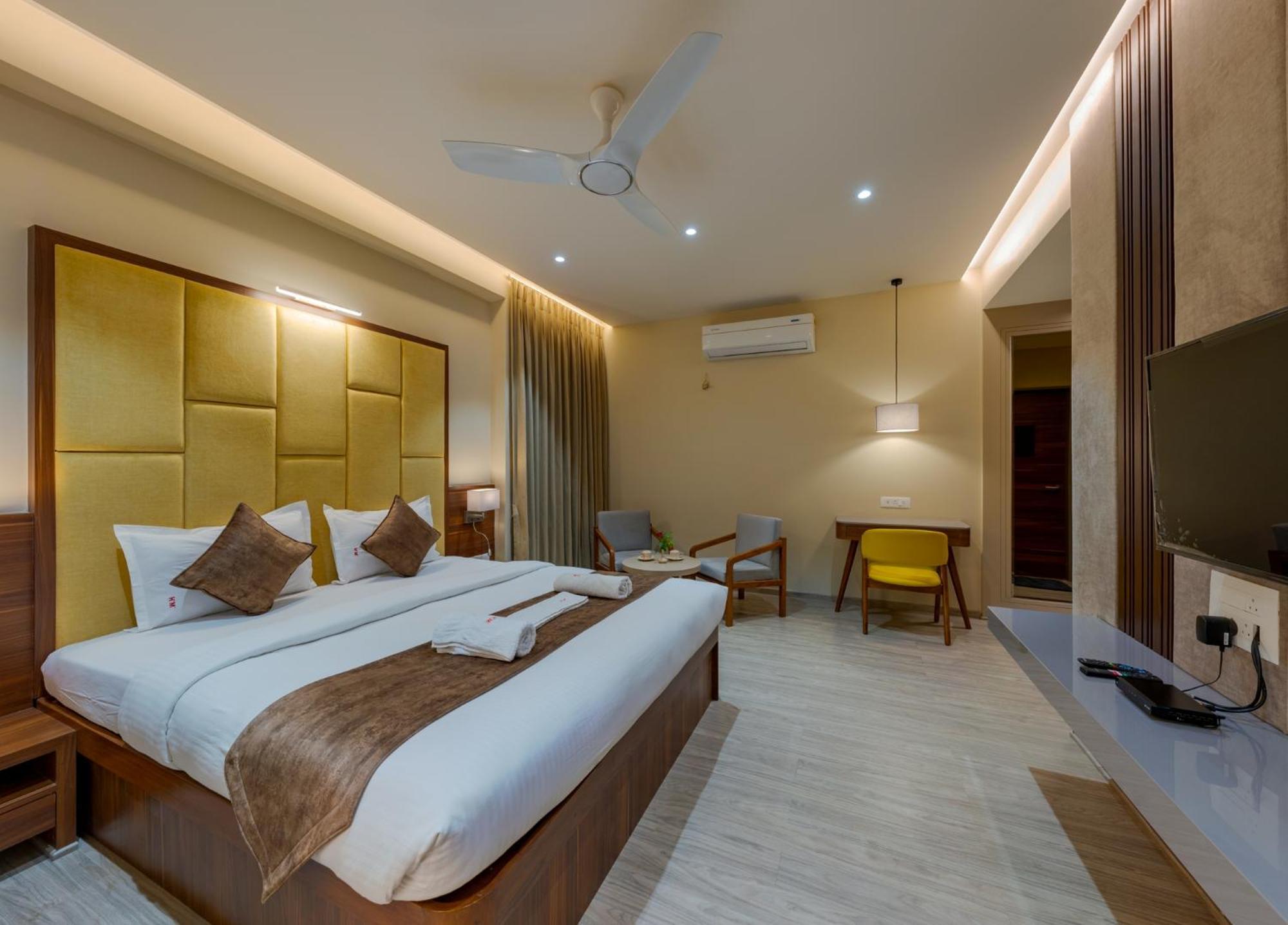 Hotel Woodland Kolhapur Exterior foto