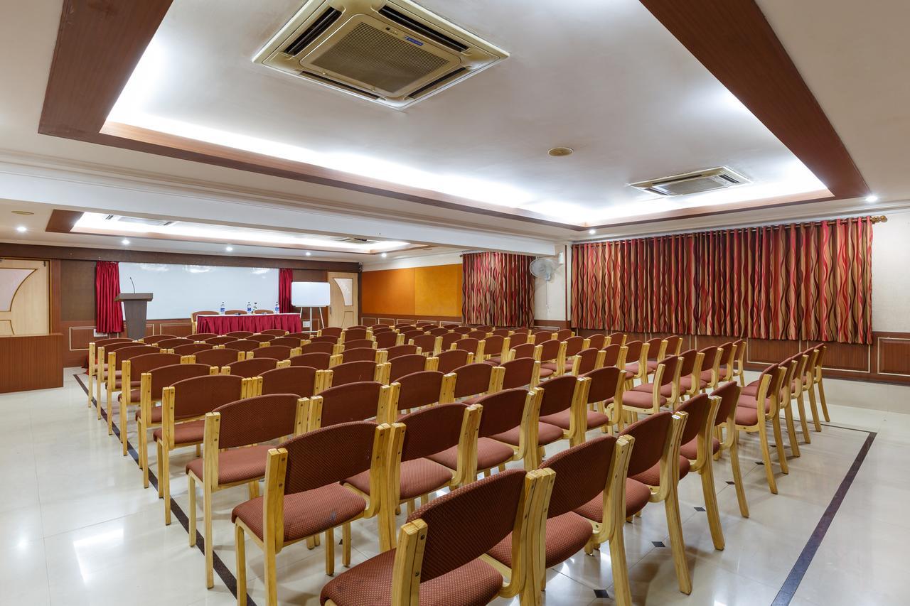 Hotel Woodland Kolhapur Exterior foto